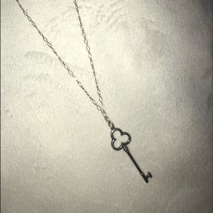 tiffany & co. silver trefoil key necklace